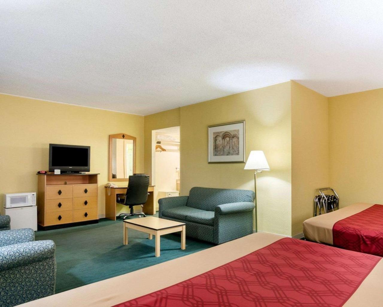 Econo Lodge Topeka Dış mekan fotoğraf