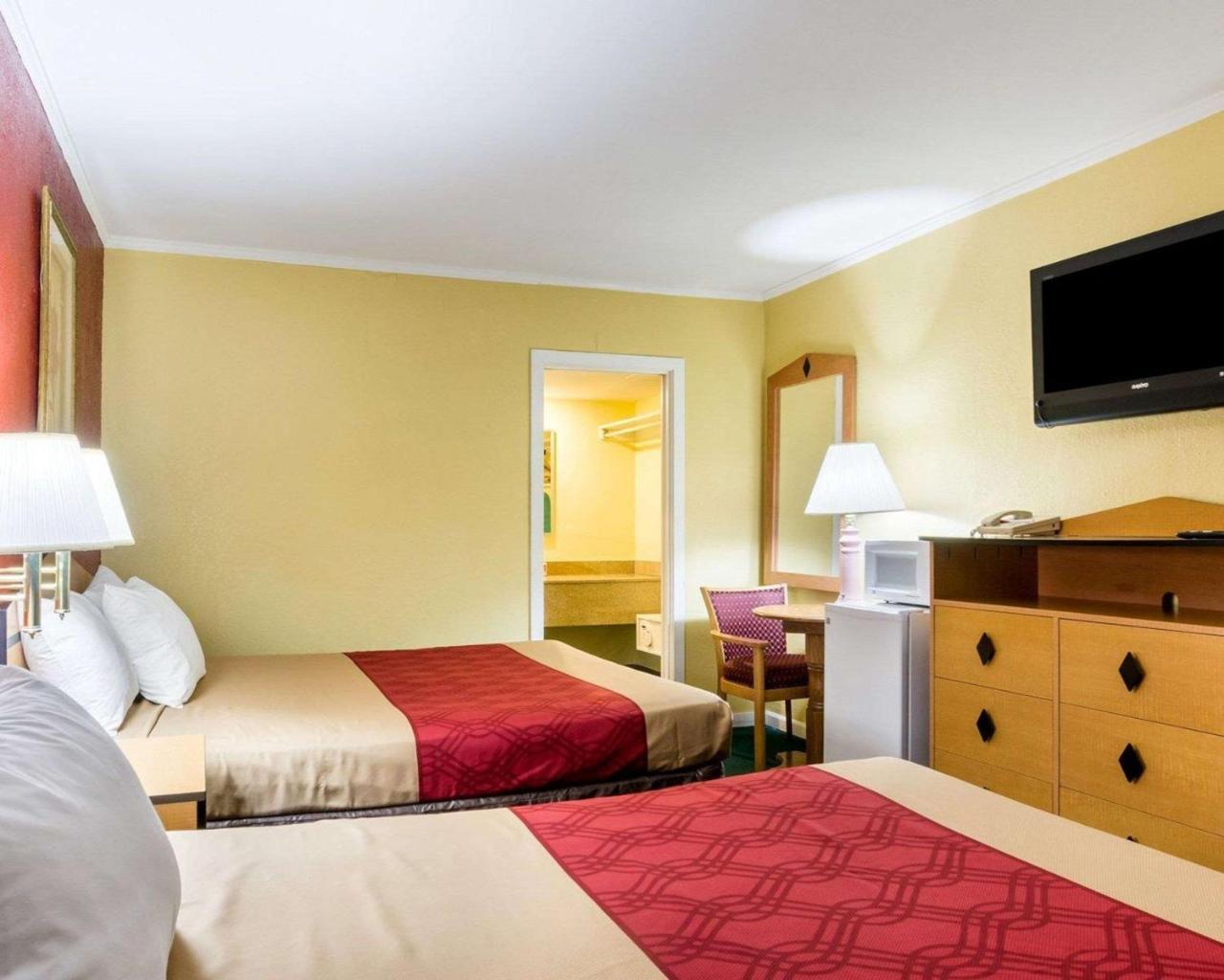 Econo Lodge Topeka Dış mekan fotoğraf